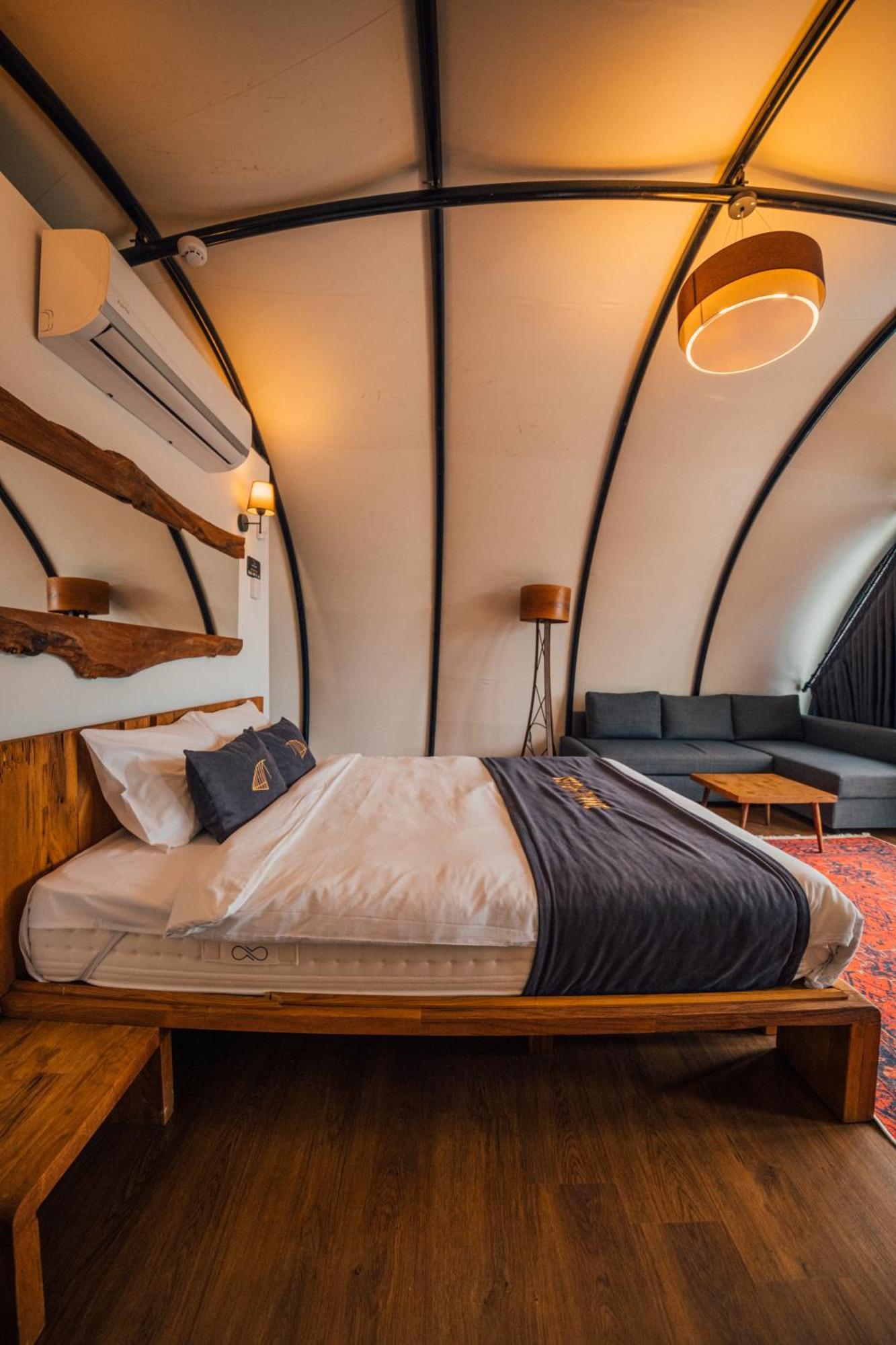 Bed & Breakfast Snail House *