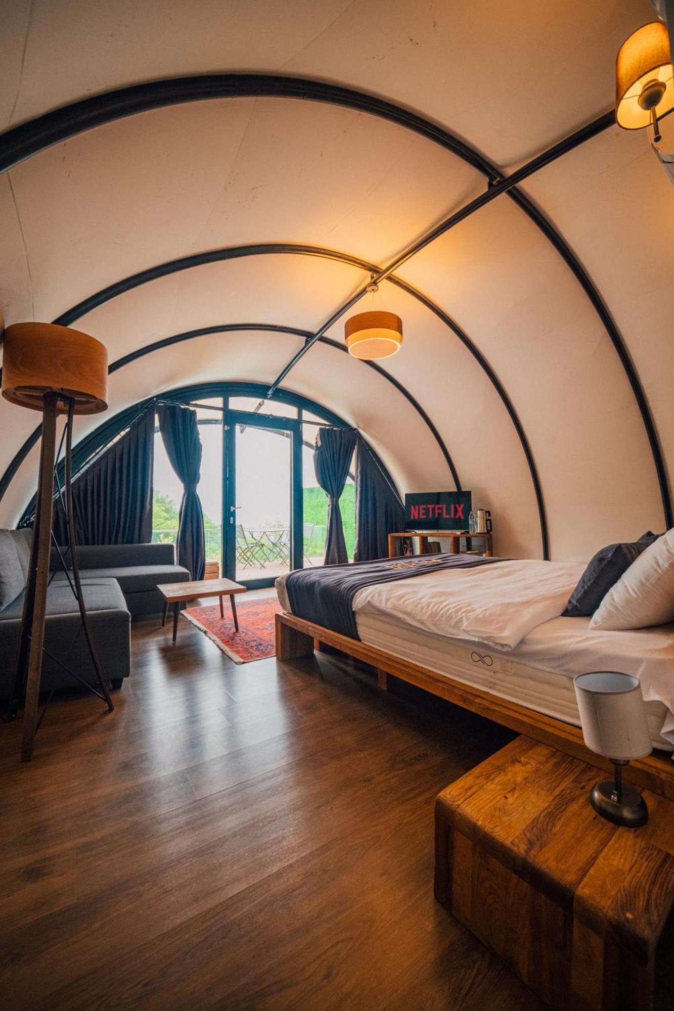 Bed & Breakfast Snail House